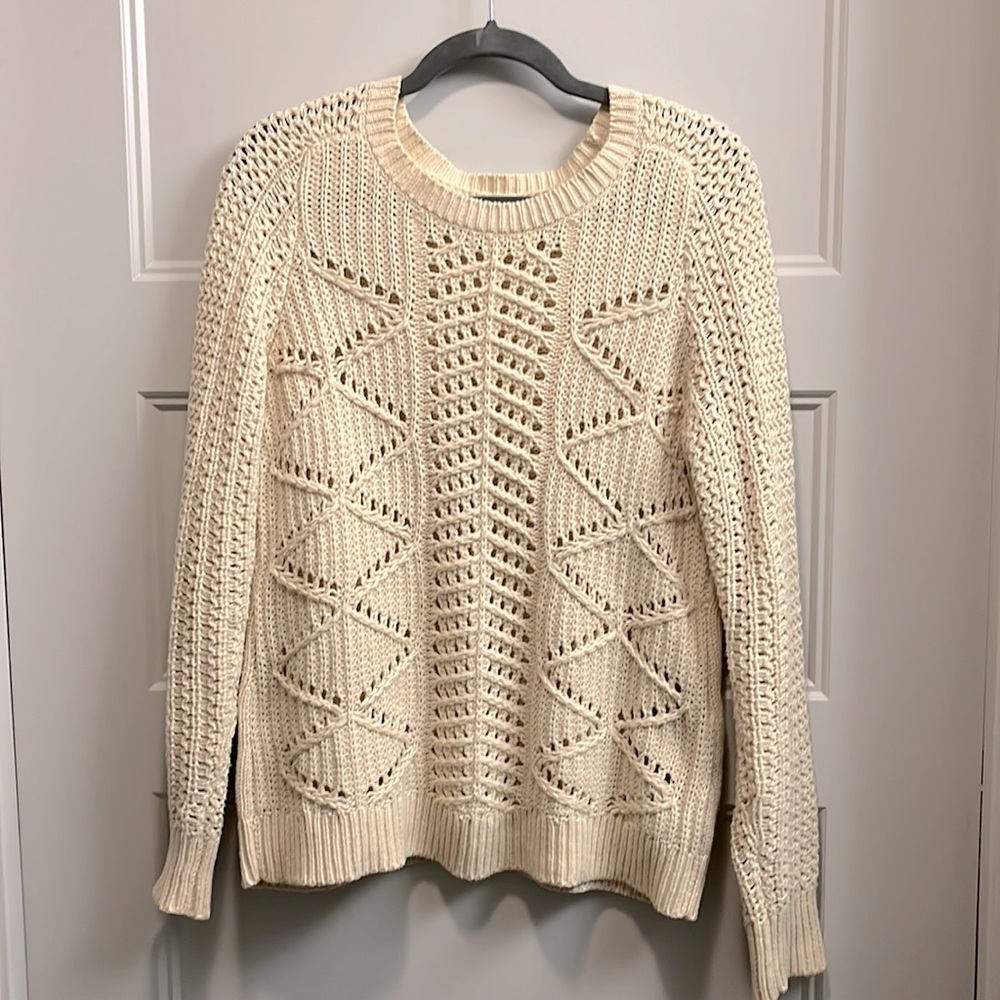 Old Navy chunky knitted cream sweater, women’s size M